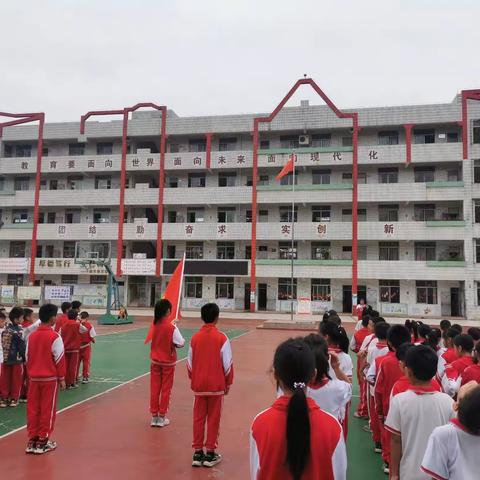 学习二十大  争做好队员——2023年韶关市黄岗小学少先队新队员入队仪式