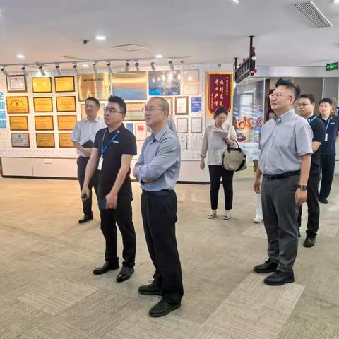 总行普惠金融事业部蒋曙明总经理带队赴海南分行开展工作调研