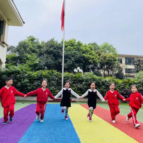 精心呵护，健康成长——双福恒大幼儿园身高体重测量报道