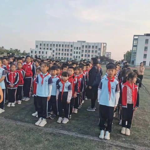乒乓接力赛，有你才精彩一一城阳街道第二中学小学部三年级乒乓球接力赛