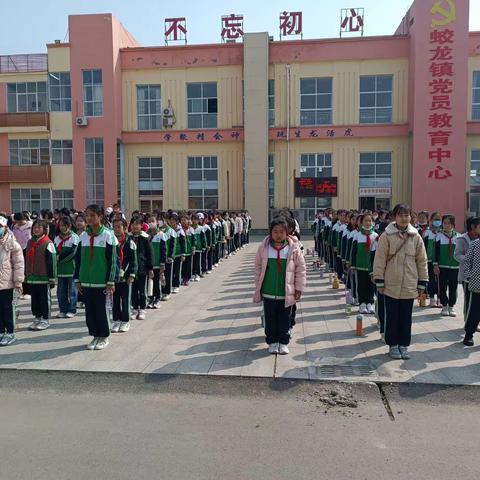 实践中求知，研学中成长   ----第六实验小学五年级一班蛟龙中小学实践中心活动纪实