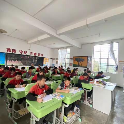 潜课堂教学展风采 教研活动促成长——柏林小学开展教研活动