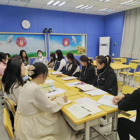 下村乡中心小学教师梯级发展之英语公开课活动