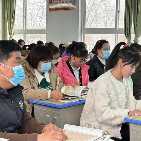 双向奔赴 共促成长——亢村镇一中召开八年级家长会