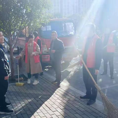 临颍县持续开展城市清洁活动