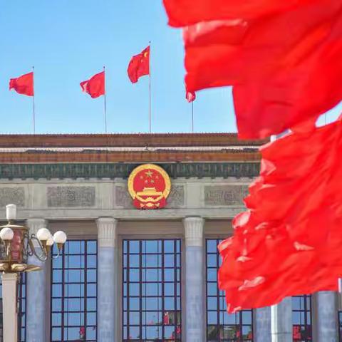 平凡中见伟大，荆棘里闪光辉——记桥江镇大湾学校学习贯彻党的二十大精神