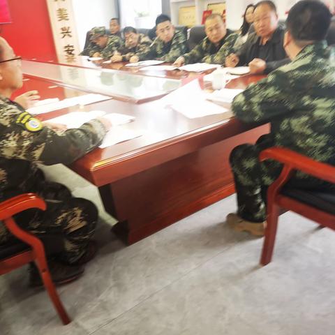林业局处级包片领导、副局长李玉峰“五月攻坚战”期间深入兴安林场督导检查森林防火工作
