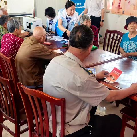 消保志愿服务队“普及金融知识万里行”