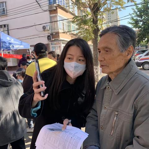 【“双争”有我·新时代邻里节】 曙光楼社区 社保卡升级换新，便民服务进社区