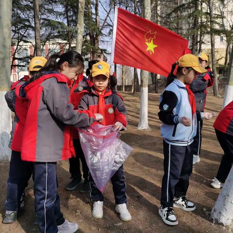 【主题活动】传承雷锋精神  追“锋”少年在行动——潍坊市奎文区潍州路小学学雷锋活动纪实