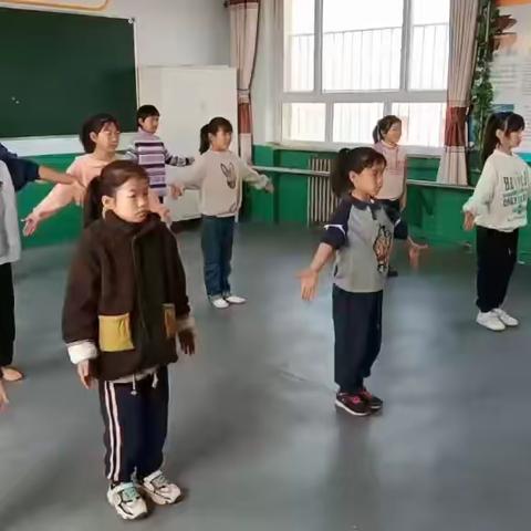 落实“双减”南辛庄小学多彩的社团活动