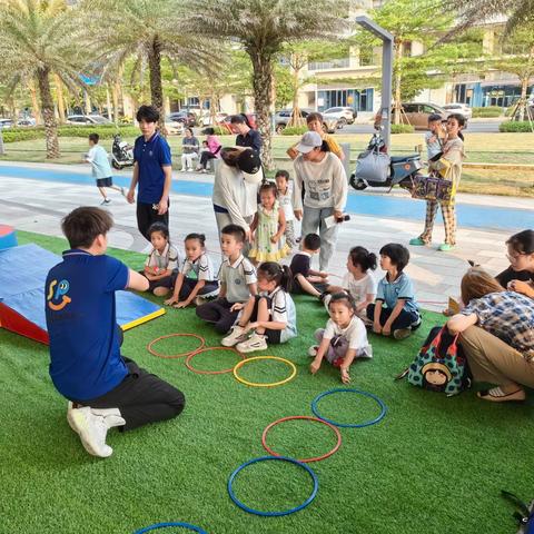 美兰区新埠街道关工委联合三联社区和佳速儿童运动中心开展儿童体能公益活动