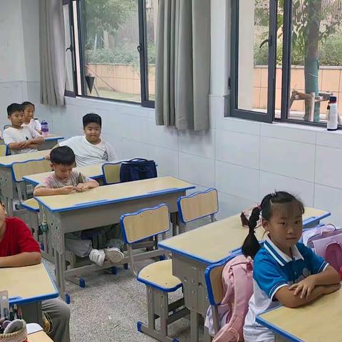 梦想中的飞机——东湖小学