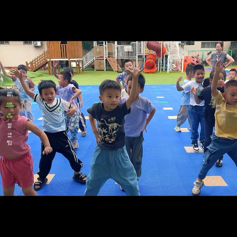 蓝天幼儿园大班周记