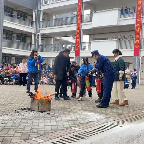 【平安校园行】火灾猛于虎，防患于未“燃”——永兴县第四中学消防安全应急疏散演练活动