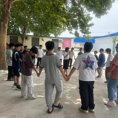 “学会沟通 让心靠近”｜谢旗营镇团委开展青少年心理健康服务进村（社区）行动