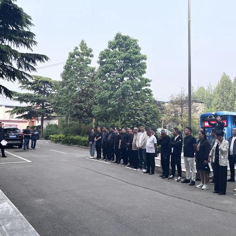 观摩找差距，评比促提升 ——纸坊镇开展农村人居环境集中整治“十乱”行动全域推进观摩