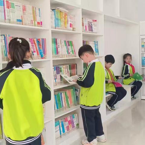 共筑书香六小 同享“悦”读乐趣——兰陵县第六小学“最美图书角”评比活动