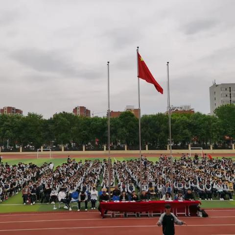 青春永向党，唱响新时代 ︳泗水二中举行迎“五四”合唱比赛活动