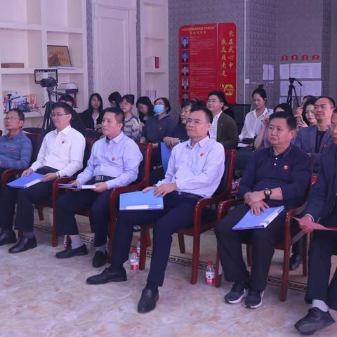 市委直属机关工委工会开展“缅怀开国领袖·不忘奋斗初心”纪念毛主席诞辰130周年活动