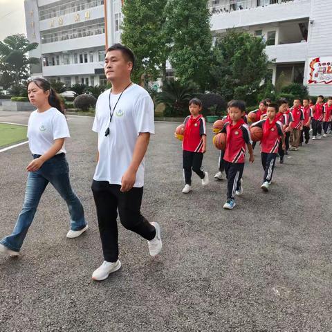 天兴镇学校大课间与社团展评活动纪实