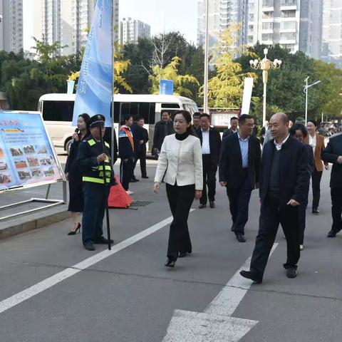 科技筑梦成长 创新引领未来 ——滕州市第一届中小学校园科技节暨科学教育工作现场会 ﻿科学教育成果展 在滕南中学分会场举行