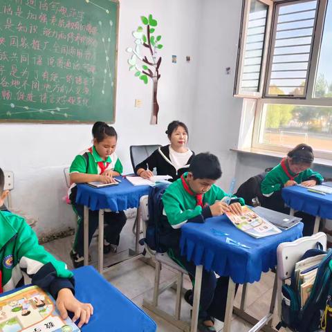 “推门听课促成长，深耕课堂提质量——回族希望小学推门课活动纪实