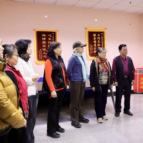 六里桥村文化站获赠锦旗：丰富群众文化事·畅响丝韵葫芦声