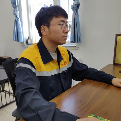 将军庙信号车间“每周一星”（五月第二周） 谢中伟
