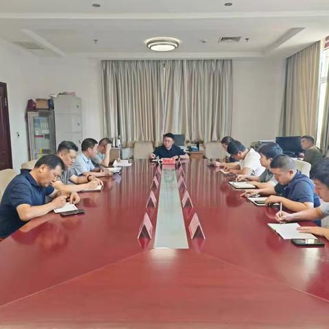 市领导席晓攀召开全市空气质量“退后十”攻坚行动日调度例会，