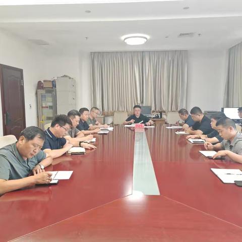 市领导席晓攀召开空气质量“退后十”攻坚行动日调度例会