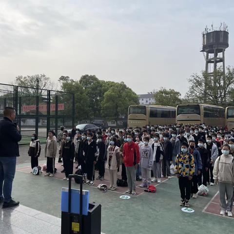 缅怀革命先烈	弘扬斗争精神—— 连胜学校开展上饶集中营红色研学实践活动