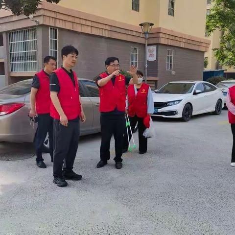 县人大副主任、县总工会主席车法庭到十六网格开展“步行东明丈量文明”活动