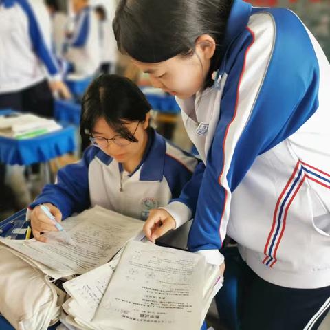 乾坤未定 你我皆是黑马——记校园里2022级6班的互助与追梦时光