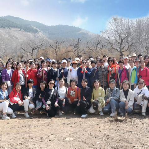 济南市儿童医院 2023年“5·12”国际护士节特别活动之一   “植此青绿种希望，天使送暖献爱心”