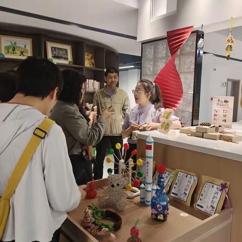 柏树林街道组织社区干部赴交通社区学习嵌入式服务经验