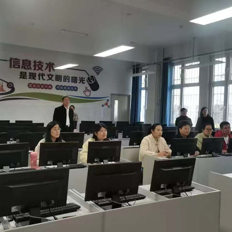 “模”砺促精进，“拟”练展风采 ——洙泗小学青年教师教学技艺大赛暨青年教师常态课模拟课堂