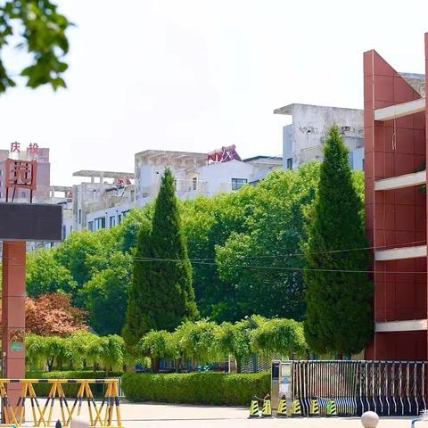 深耕课堂促成长，教研赋能共提升——明德实验学校常规教研活动纪实