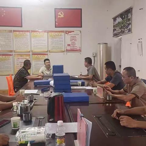 多文镇党委书记王政凯赴东江村检查台风防御工作