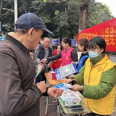 秀英街道开展“巾帼维权 法护万家”法制宣传活动