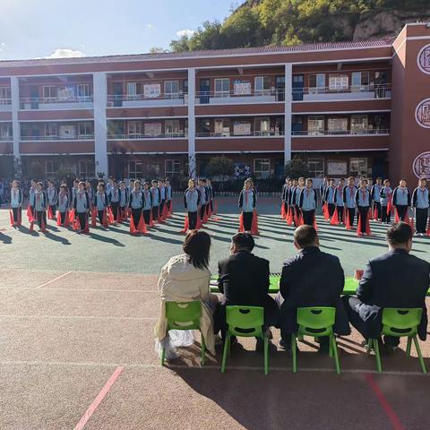 扬腰鼓之韵  锻炼促成长               —安塞区第二小学五三班腰鼓大赛