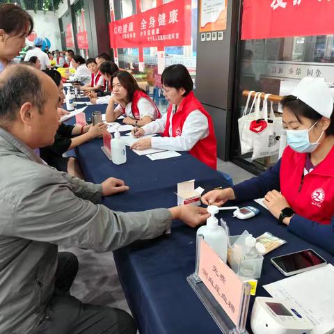 长子县新时代文明实践中心“小集市”汇聚大文明