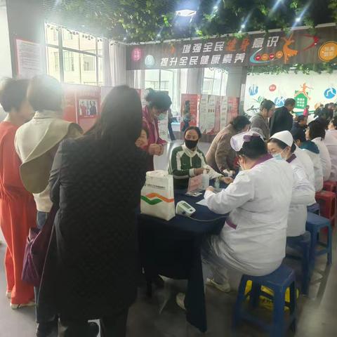 文明集市常态化 志愿服务暖人心