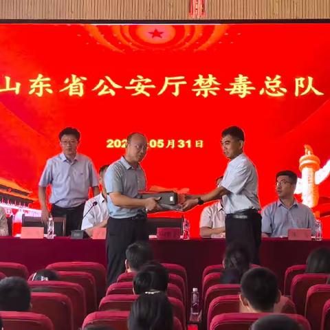 商河县禁毒委联合省禁毒总队开展“护航成长阳光一生”禁毒宣传进校园活动