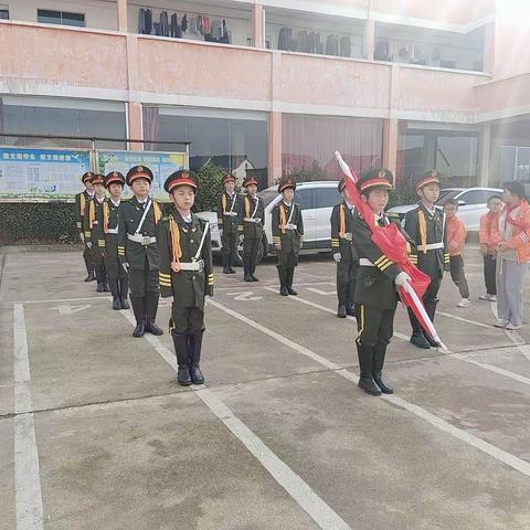 旭升小学“积极锻炼，强健体魄”主题升旗仪式