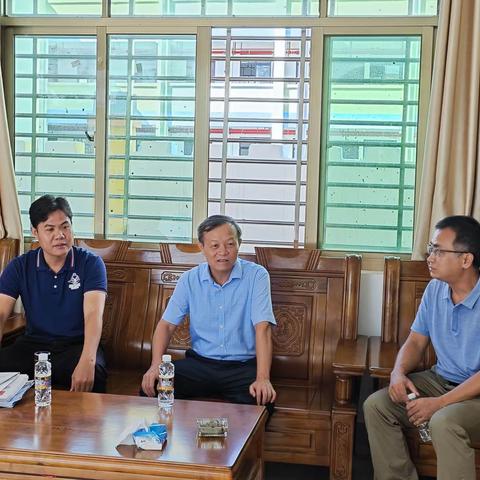县委副书记、政法委书记李锋采取“四不两直”方式开展乡村振兴工作调研以及督查问题整改落实情况