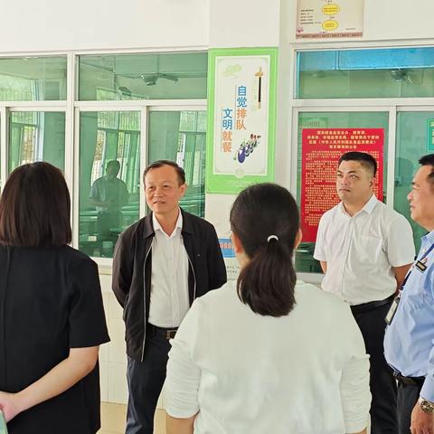 县委副书记、政法委书记李锋到七坊镇开展食品安全督导工作