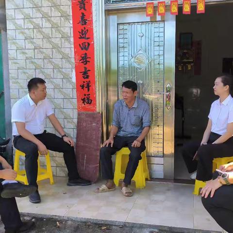 县委办主任王浩广到打安镇合水村开展乡村振兴工作走访调研