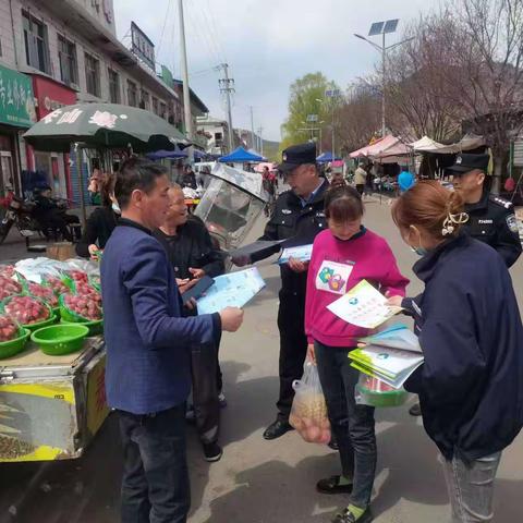 【铜川公安】禁毒宣传进集市 防毒意识入民心