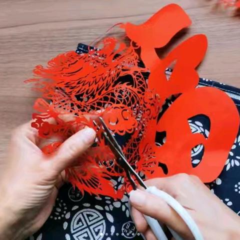 文 | 以纸为媒，以刀为笔，纸上飞花——剪纸 paper-cut ！！！
